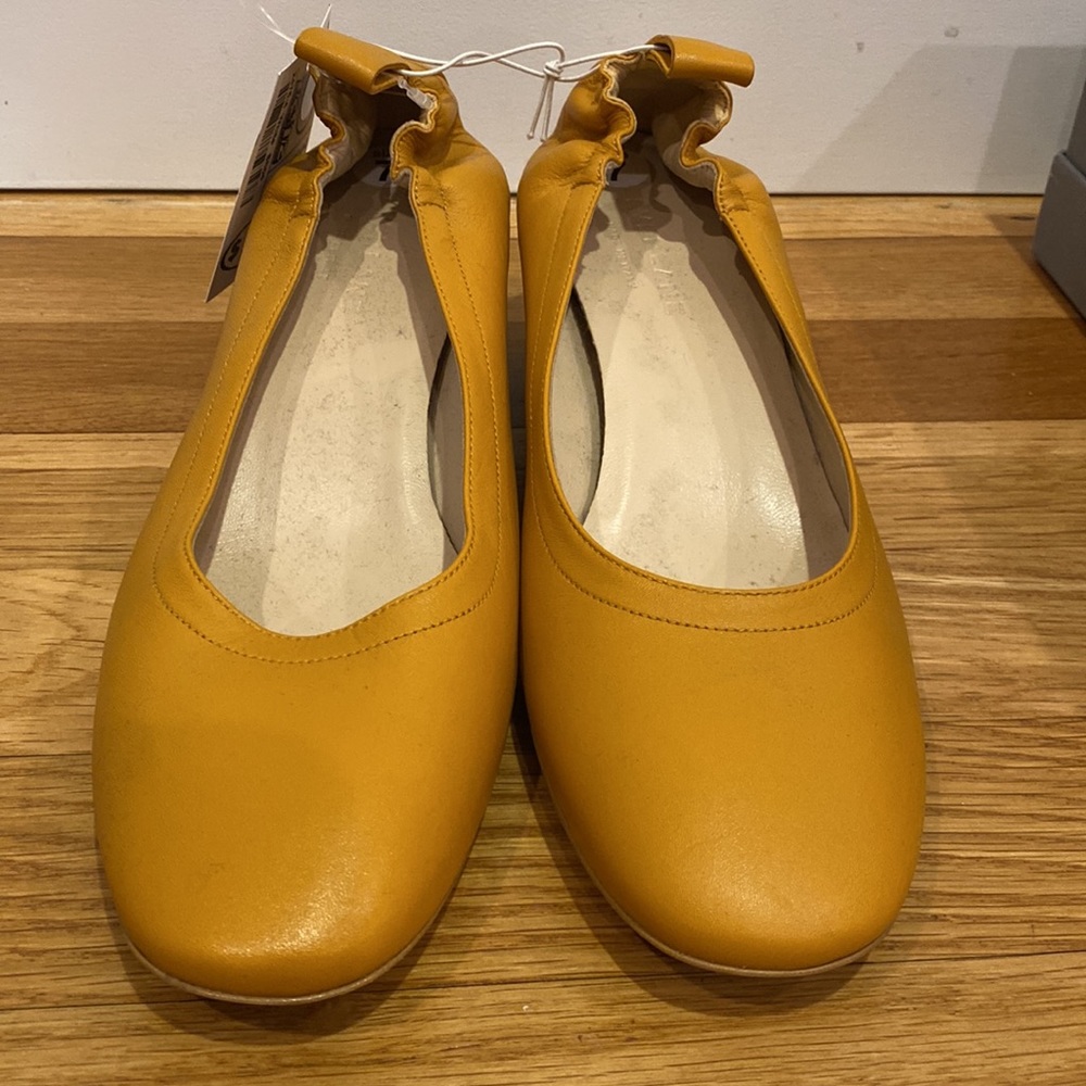 EVERLANE • NEW THE ITALIAN LEATHER DAY HEEL IN COGNAC SIZE 7 - Picture 3 of 5